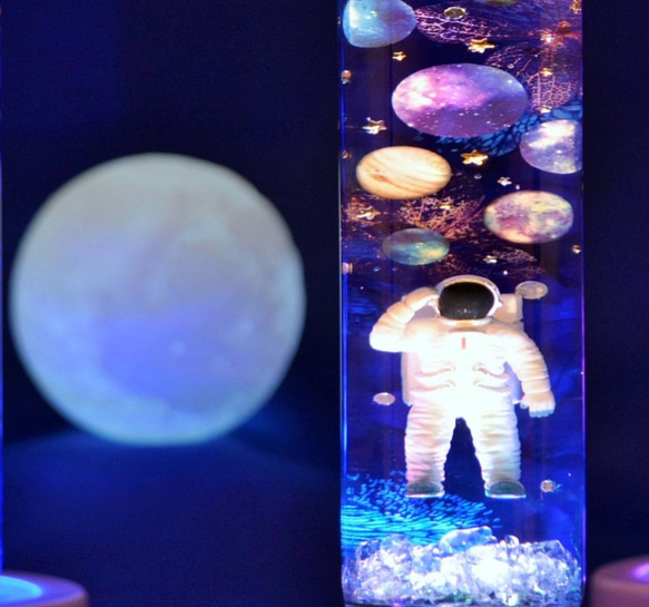 ガラスの中の宇宙「宇宙飛行士・来夢」　LEDコースター別売り 2枚目の画像