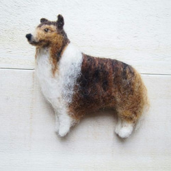 オーダー制作 羊毛フェルトで作る 犬のブローチ 2枚目の画像