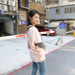 【7折】木釦針織衫 罩衫-粉色 (多變化 絹印) 第3張的照片