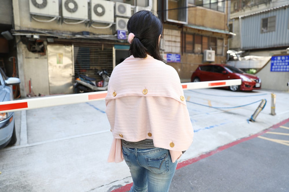 【7折】木釦針織衫 罩衫-粉色 (多變化 絹印) 第6張的照片