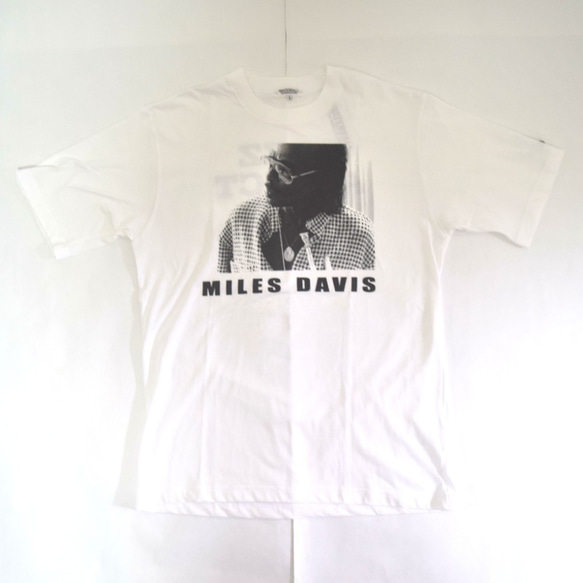 「MILES DAVIS」ver.5　ジャズTシャツ（写真家・内山繁氏コラボ）ホワイト　Sサイズ　WATERFALL 2枚目の画像