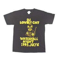 猫ツアーT「DJ猫」（レコードワッペン）　ブラック　Lサイズ　夏　WATERFALLオリジナル　生産数量限定品 1枚目の画像