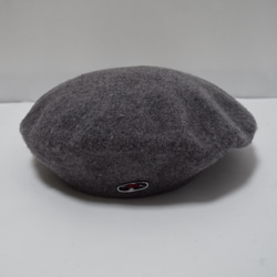 ベレー帽（レコードワッペン）　グレー　秋冬物　F　ユニセックス　WATERFALL　コラボ商品 3枚目の画像