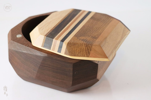 特製拼木鑲磁吸蓋多邊形盒 - 胡桃木 x 紫心木 - 第7張的照片