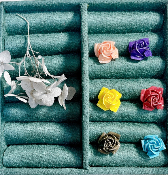 摺紙系列⎪寶藍玫瑰耳環 (單) 第2張的照片