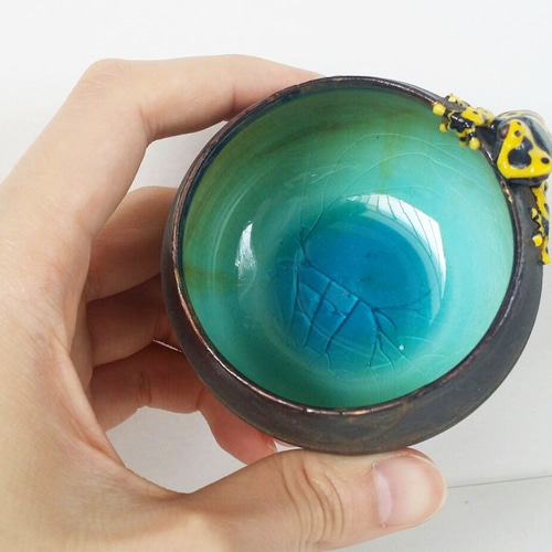 ヤドクガエルのぐい吞み(キオビヤドクガエル) おちょこ・ぐい呑み