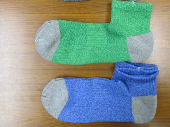 ＳＵＭＩｙａｒｎ　炭繊維を使った靴下　底パイルショートソックス　メンズ　ブルー 9枚目の画像