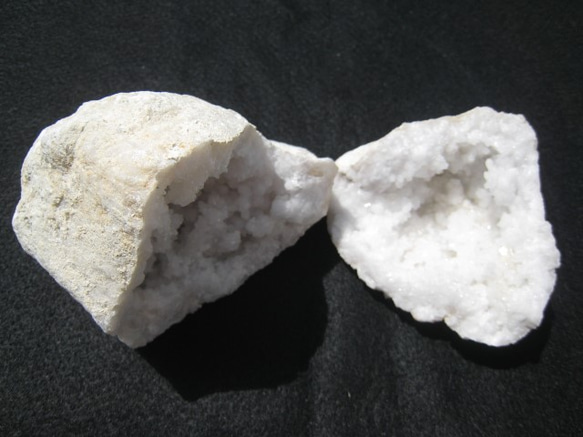 ジオード　晶洞　モロッコ産　約895g [ZO02] 4枚目の画像