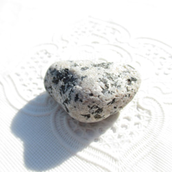 ユーパーライト 原石 約24g（蛍光鉱物） [YPL-SS001] 5枚目の画像