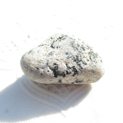 ユーパーライト 原石 約24g（蛍光鉱物） [YPL-SS001] 6枚目の画像