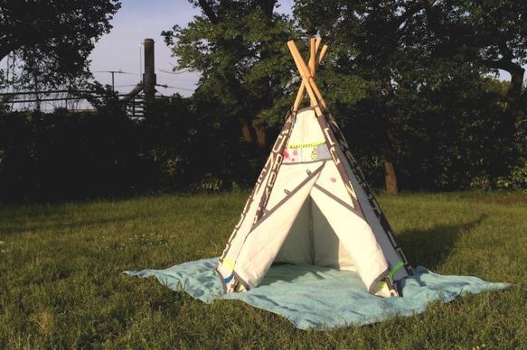 お子様 or ペット用 TEEPEE パッチワークテント 2枚目の画像