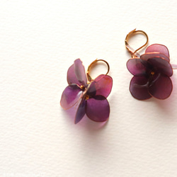 【期間限定】秋色紫陽花のピアス(紫) 1枚目の画像