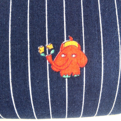 70sヴィンテージ生地   内布ナイロン  ボックスポーチM  花と象さん柄  メイクポーチ  化粧ポーチ 8枚目の画像