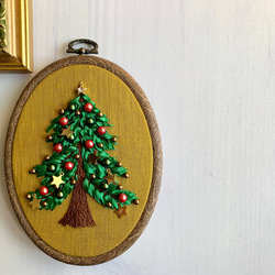 Christmas tree タペストリー2021 リボン刺繍　受注製作 4枚目の画像