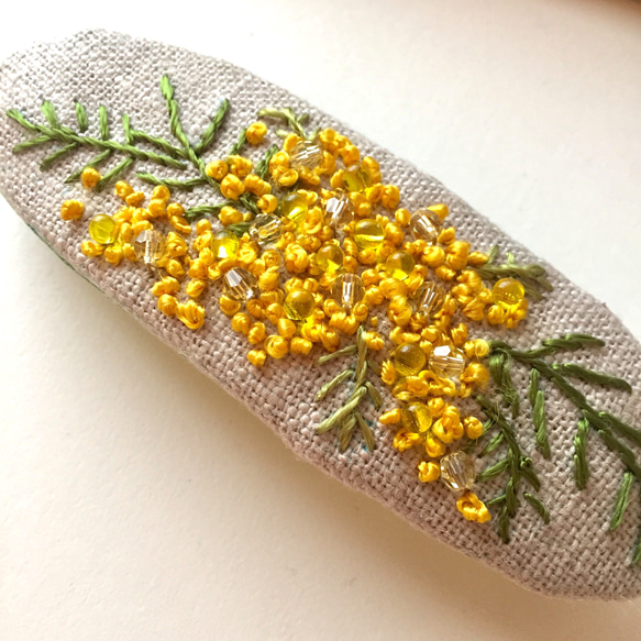 含羞草季節緞面刺繡瓦萊塔 第5張的照片