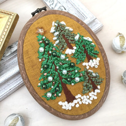 再販《creema限定》Christmas snow forest 刺繍タペストリー big 受注製作 1枚目の画像