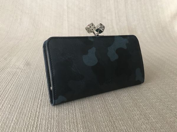 『迷彩＆ﾋﾞﾝﾃｰｼﾞ加工！ﾀﾞｲｽﾁｬｰﾑ口金ﾛﾝｸﾞ財布』＜oeillet（ｳｲｴ）＞blue/10019-72