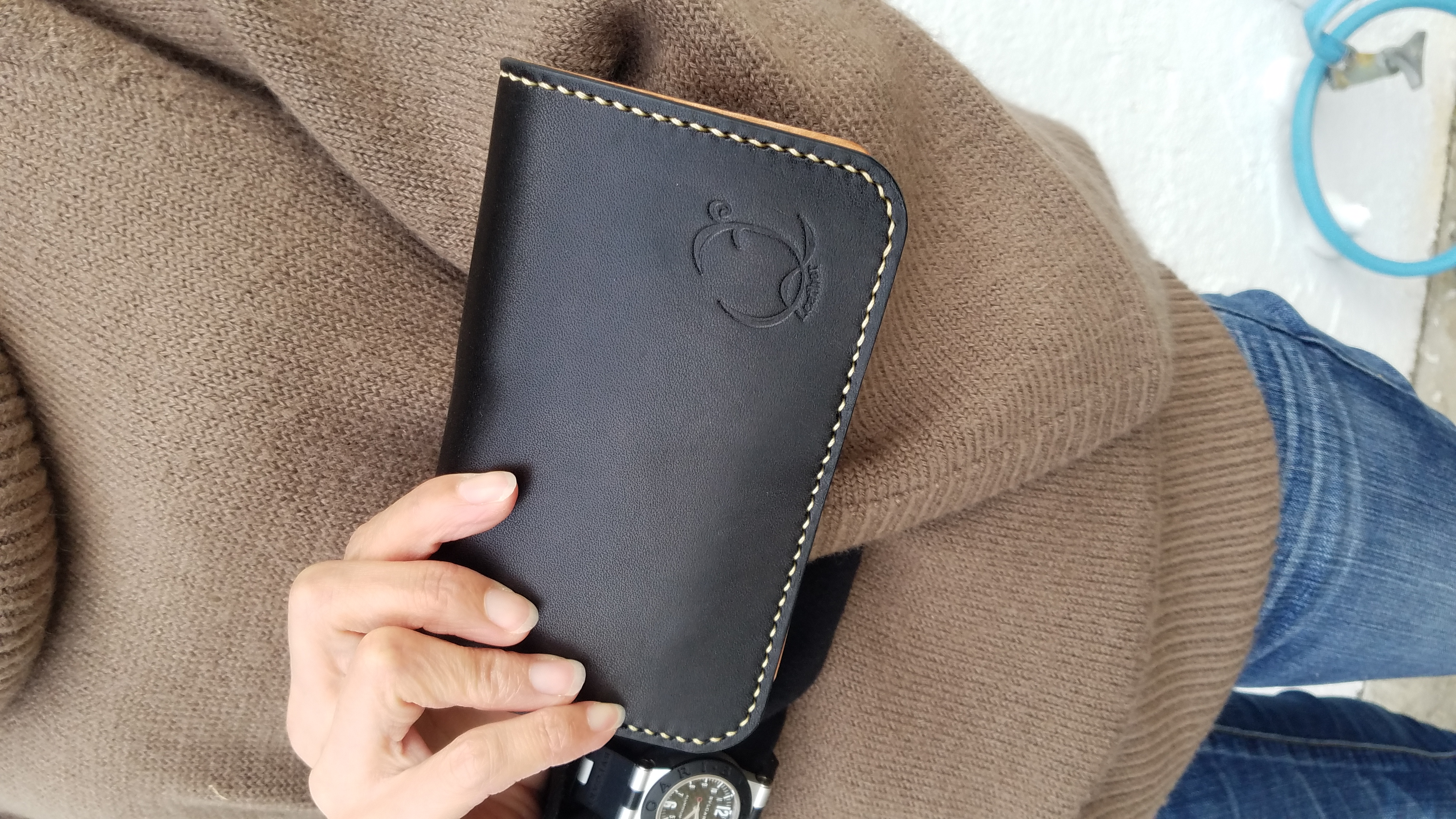 手縫いミドル財布・黒