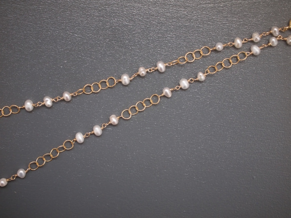 水晶×淡水パールの花冠ネックレス 3枚目の画像