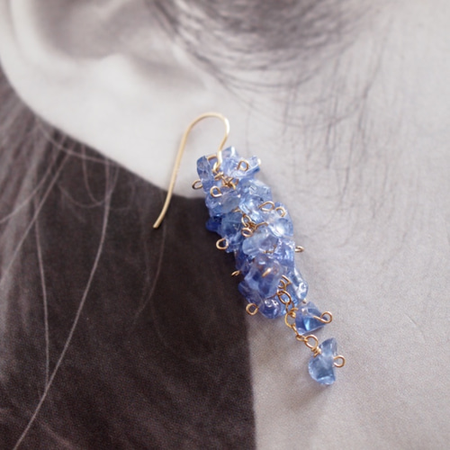 再販〜AAAAタンザナイトの藤ピアス ピアス（フック・チェーン