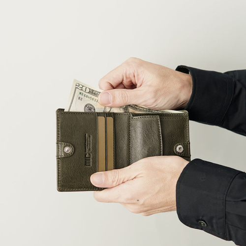 刻印可】すっきり薄く「ほどよく小さい」二つ折りミニ財布 ヴァケッタ