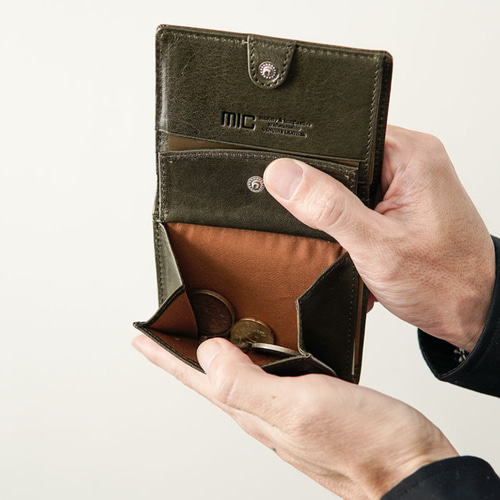 刻印可】すっきり薄く「ほどよく小さい」二つ折りミニ財布 ヴァケッタ