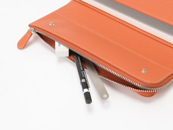 【刻印可】筆記用具も一緒に持ち歩ける　A５サイズ対応ノートカバー　エンボス　MH1275 7枚目の画像