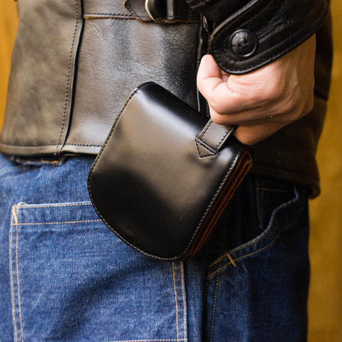 刻印可】お尻ポケットにすっぽり収まる ヒップポケット革財布 ブラック