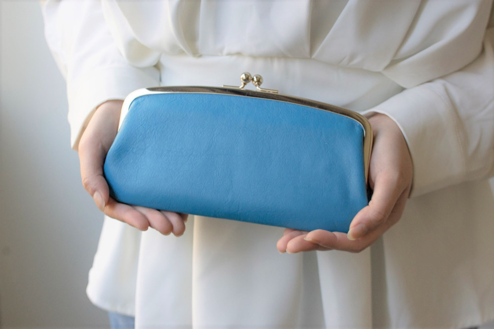 【3日以内発送】中も外もがま口で開けやすい！　親子がま口長財布　スカイブルー(80)　フェルモ　MH1379