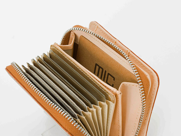 【刻印可】アンティーク調の風合いが特徴の大容量二つ折り財布！　ミニマルチウォレット　ブラック　バグッダ　MH1403 3枚目の画像