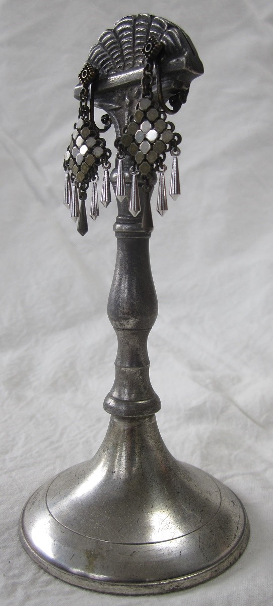 スケールメッシュイアリング　モノトーン　アーミーゴールドコート