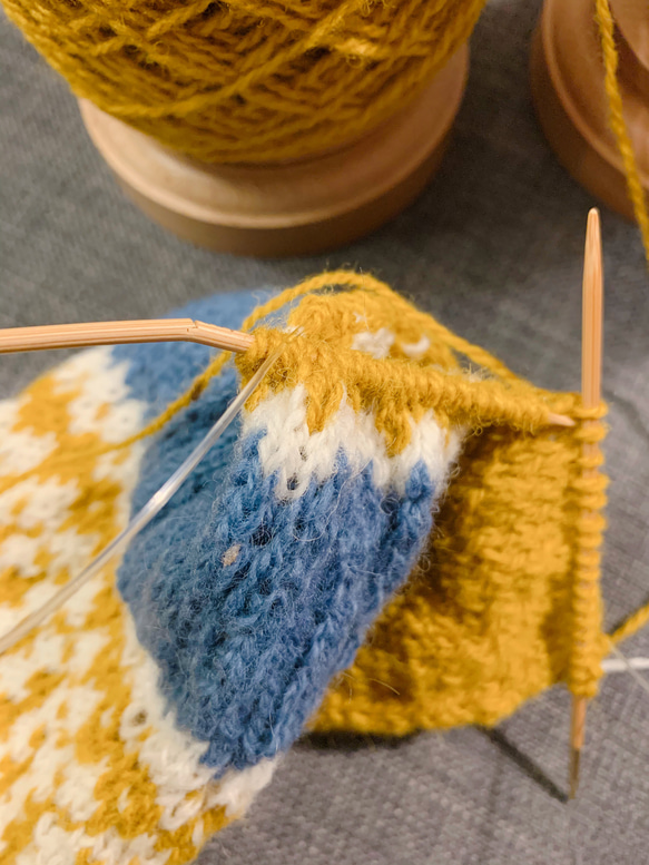 ❄︎2021秋冬新作❄︎ スウェーデンカラーの手編みソックス 5枚目の画像