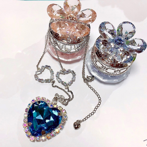 大人になっても乙女心を忘れない】ビッグハートガラスストーン