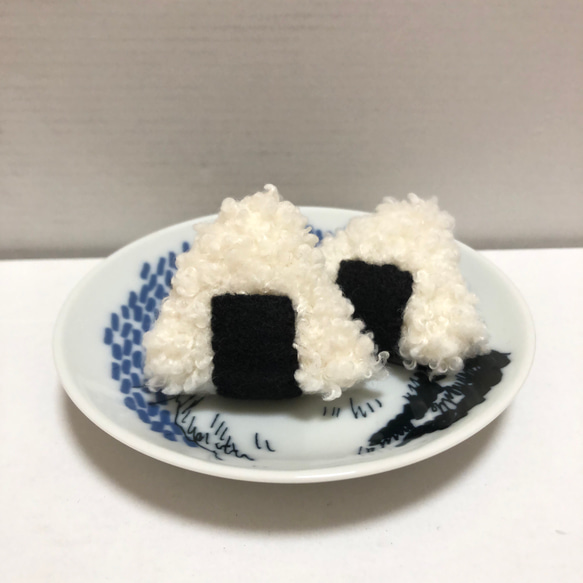 猫用 おもちゃ ☆モコモコミニおにぎり2個セット 猫用 おもちゃ ☆モコモコミニおにぎり2個セット