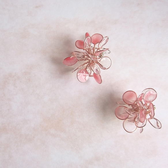 <花>造型手工設計樹脂耳環/垂吊款/earring/accessories 第2張的照片