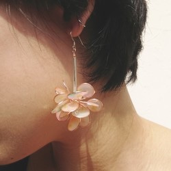 <Coral>單邊造型手工設計樹脂耳環/垂吊款/earring/accessories 第8張的照片