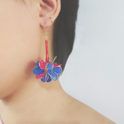 <蘭花小姐垂墜款>單邊造型手工設計樹脂耳環/垂吊款/earring/accessories 第6張的照片