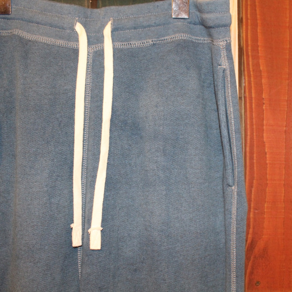 JAVARA "PATCHWORK INDIGO DYE SWEAT PANTS"02 4枚目の画像