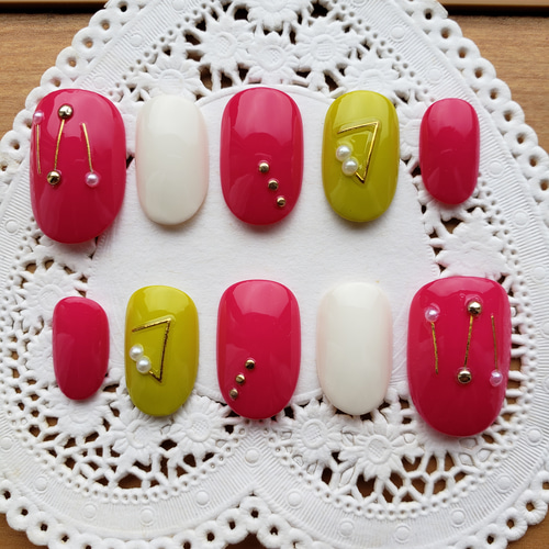 大人可愛いポップなお出掛けネイル/大人可愛い/デート/お出掛け/女子会