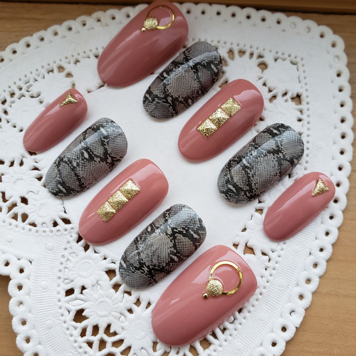 受注制作]大人フェミニンパイソン柄ネイル/大人格好いい/フェミニン