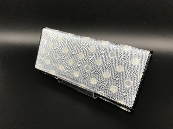 Hakata-wo dot專用設計原裝錢包金銀線使用銀色銀線時尚限量合作產品與零錢包 第1張的照片