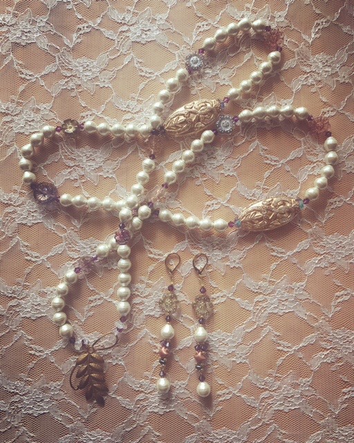 バロックコットンパールとお花のチェコビーズのクラシックイヤリング、ピアス、ブローチセット(送料無料)