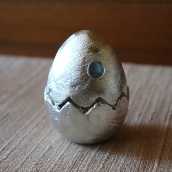 錫の卵（egg rose) 2枚目の画像