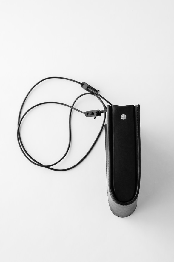 スモールサイズ　レザーショルダーバッグ｜ブラック 4枚目の画像