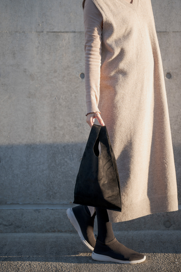 スエードレザーエコバッグ｜ブラック 2枚目の画像