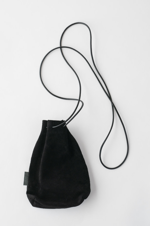 「ぽてっ」とまあるいミニマルキンチャク｜ソフトグラスブラック 3枚目の画像