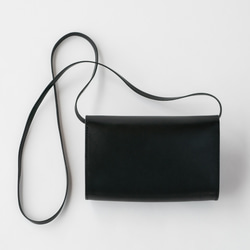 クラシカルなレザーショルダーバック　ブラック【受注生産】 4枚目の画像