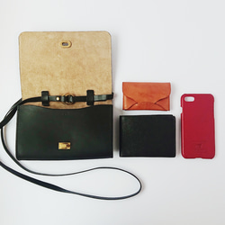 クラシカルなレザーショルダーバック　ブラック【受注生産】 9枚目の画像