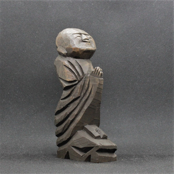 祈り(自刻像)（16cm クス材 着色 jk0711）仏像 円空仏 摸刻 木彫 3枚目の画像