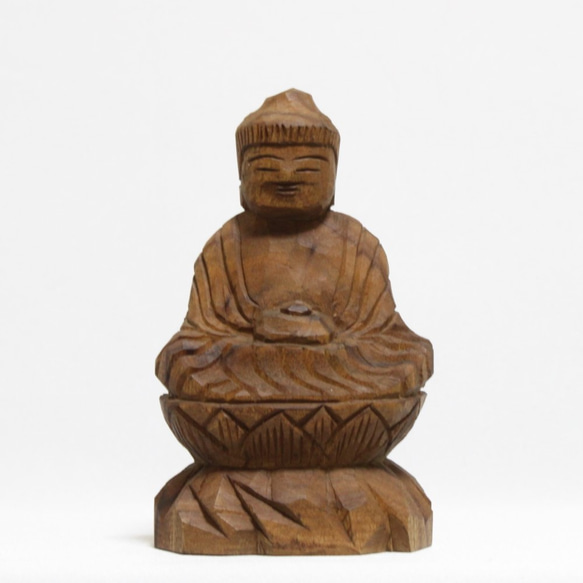薬師如来坐像（石佛）像高26.0㎝　幅19.0㎝ 薬師如来坐像（石佛）像高26.0㎝幅19.0㎝